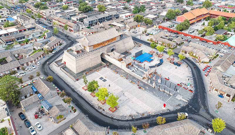 2022年9月8日，石家莊，航拍正定縣正定古城陽和樓與正定歷史文化街。