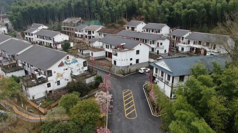 江西資溪縣烏石鎮(zhèn)新月畬族村景象。新華社記者 彭昭之 攝